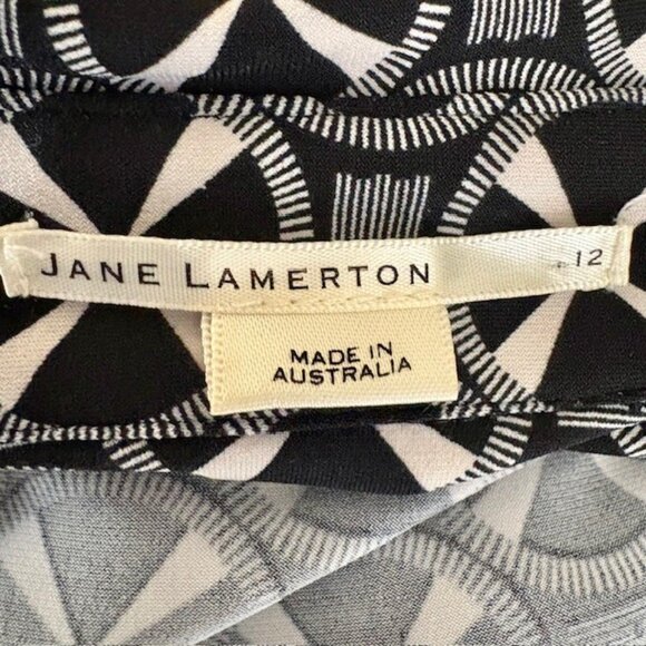 Jane Lamerton (Australia) True Wrap Dress w/Collar Geo Print - Black/Ivory - 12 - Picture 11 of 11
